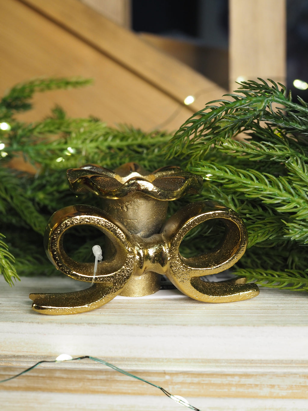 Candle Holder Gold with Bow Detail
