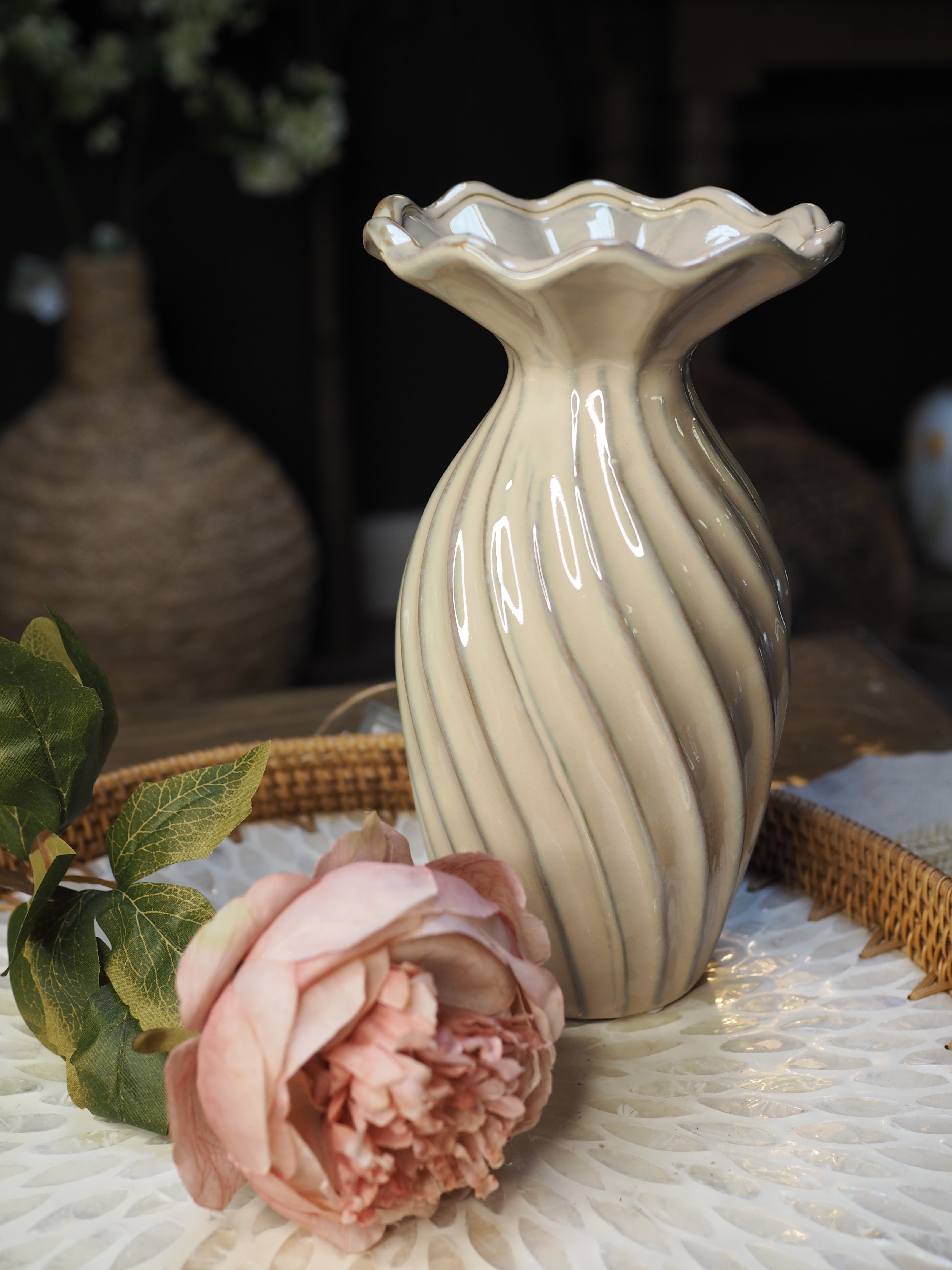 Taupe Stoneware Twist Frill Dec. Vase