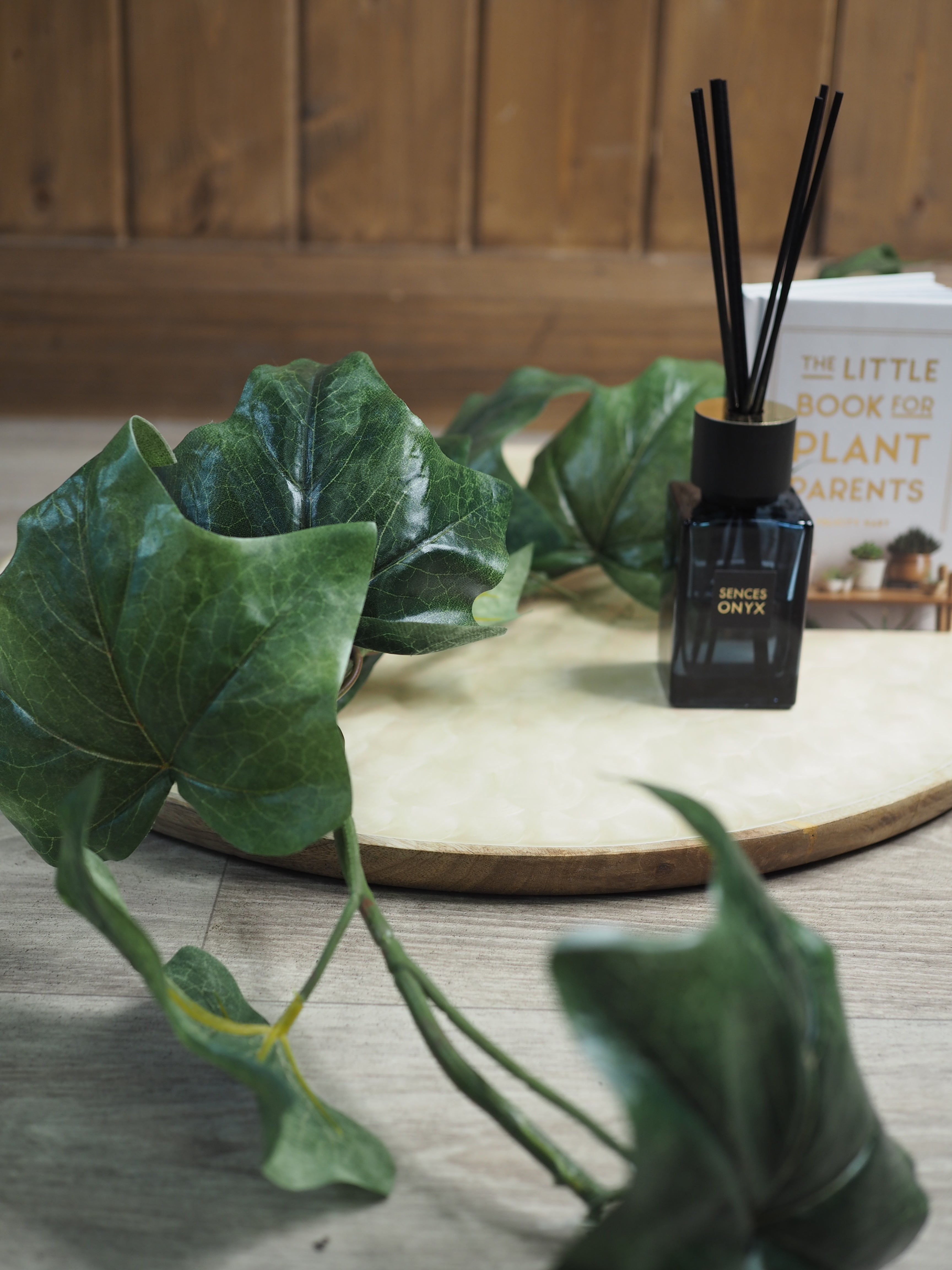 Large ivy leaf garland