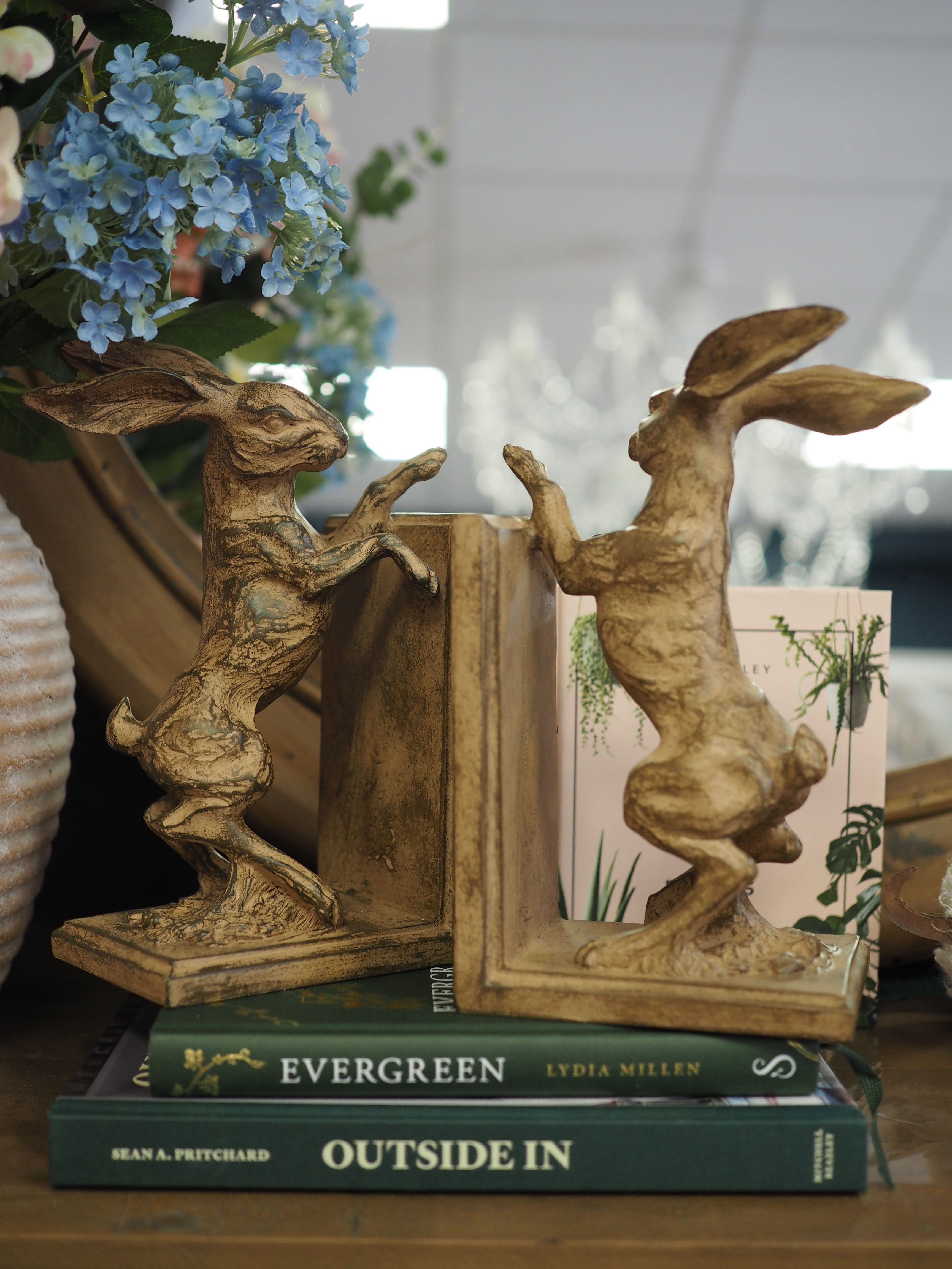 Pair of boxing hare bookends
