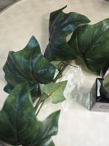 Large ivy leaf garland
