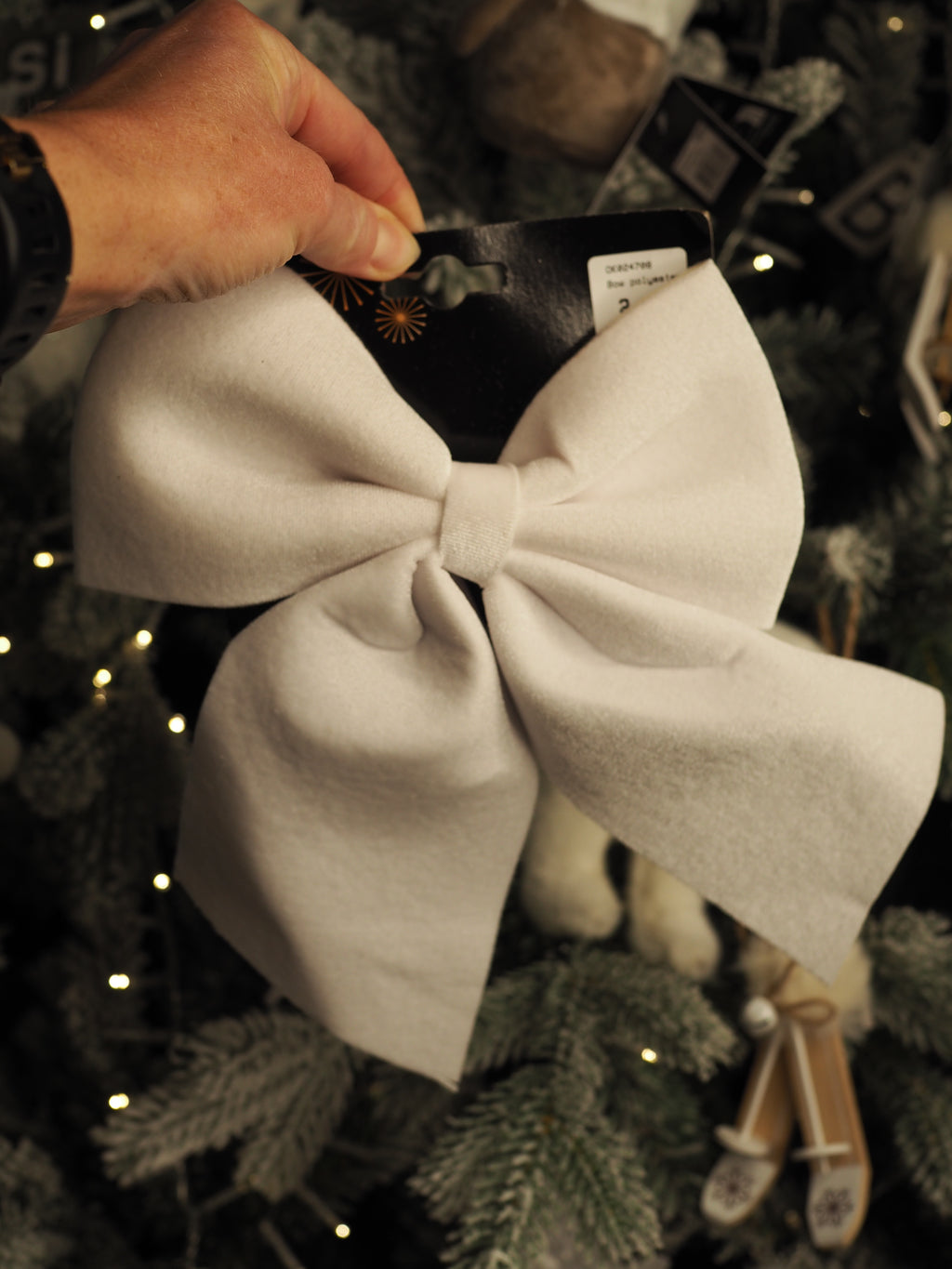 Winter white Christmas bow