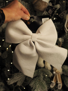 Winter white Christmas bow