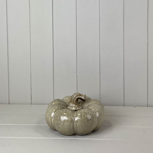 Beige mottled ceramic squat pumpkin decoration (10.5cm)