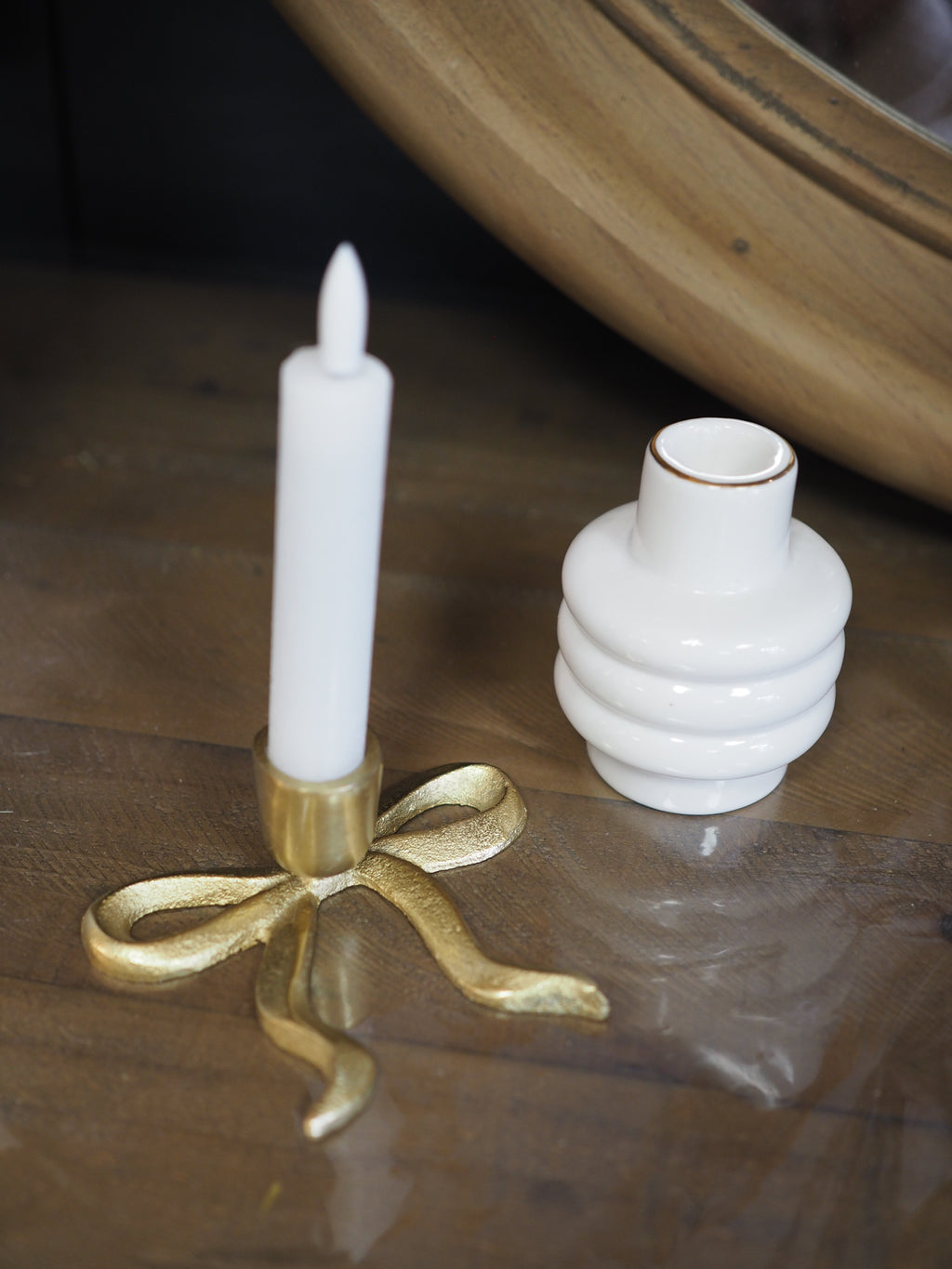 Gold Bow Shaped Candleholder