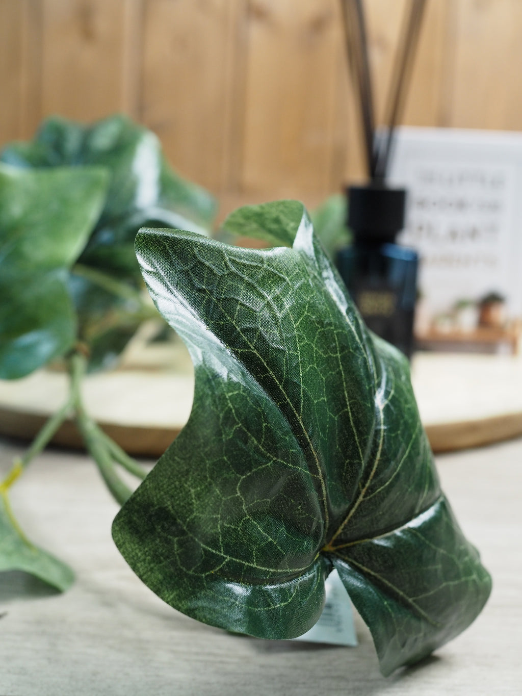Large ivy leaf garland