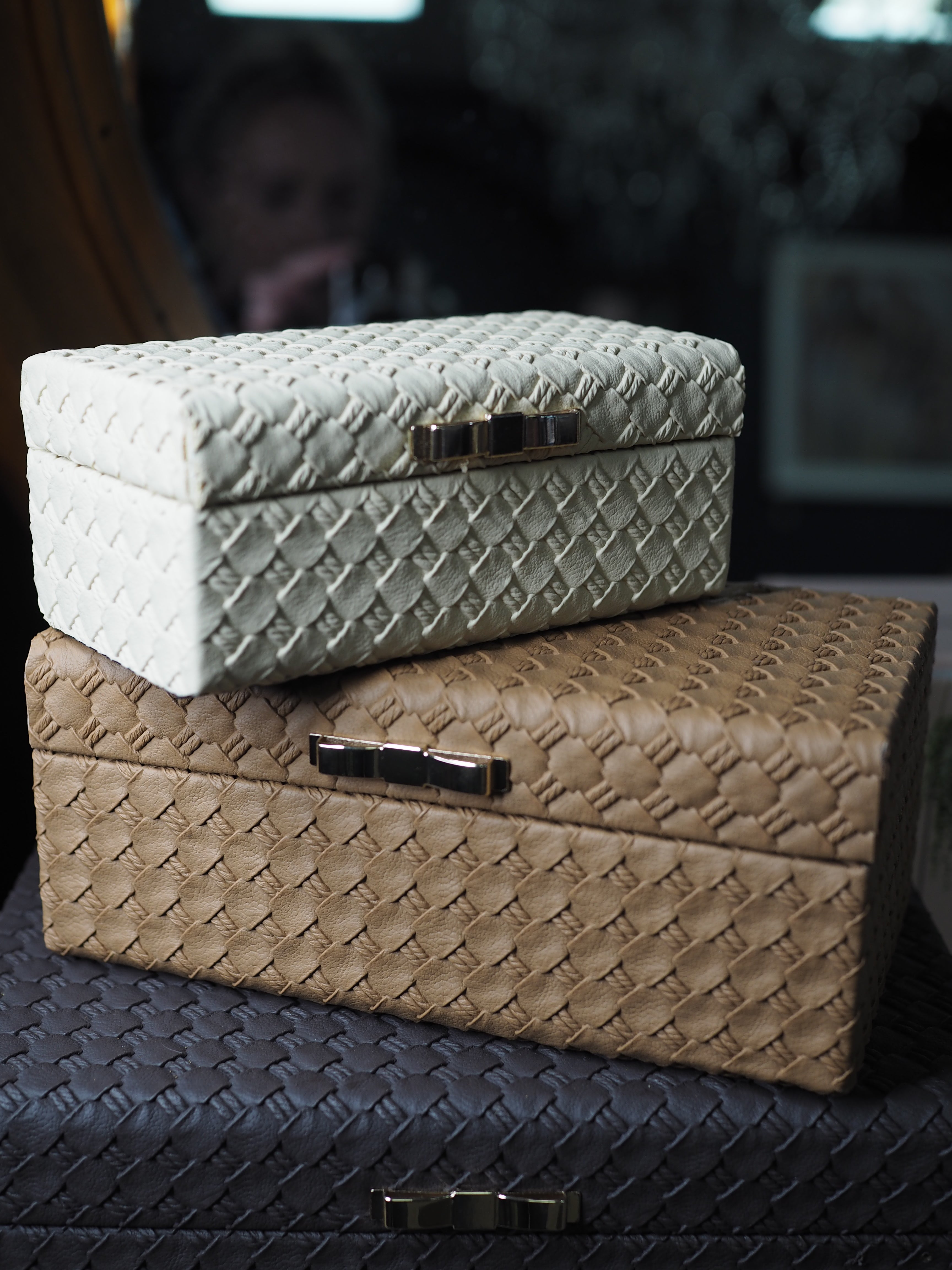 Chests with iron bow closure - Set of 3