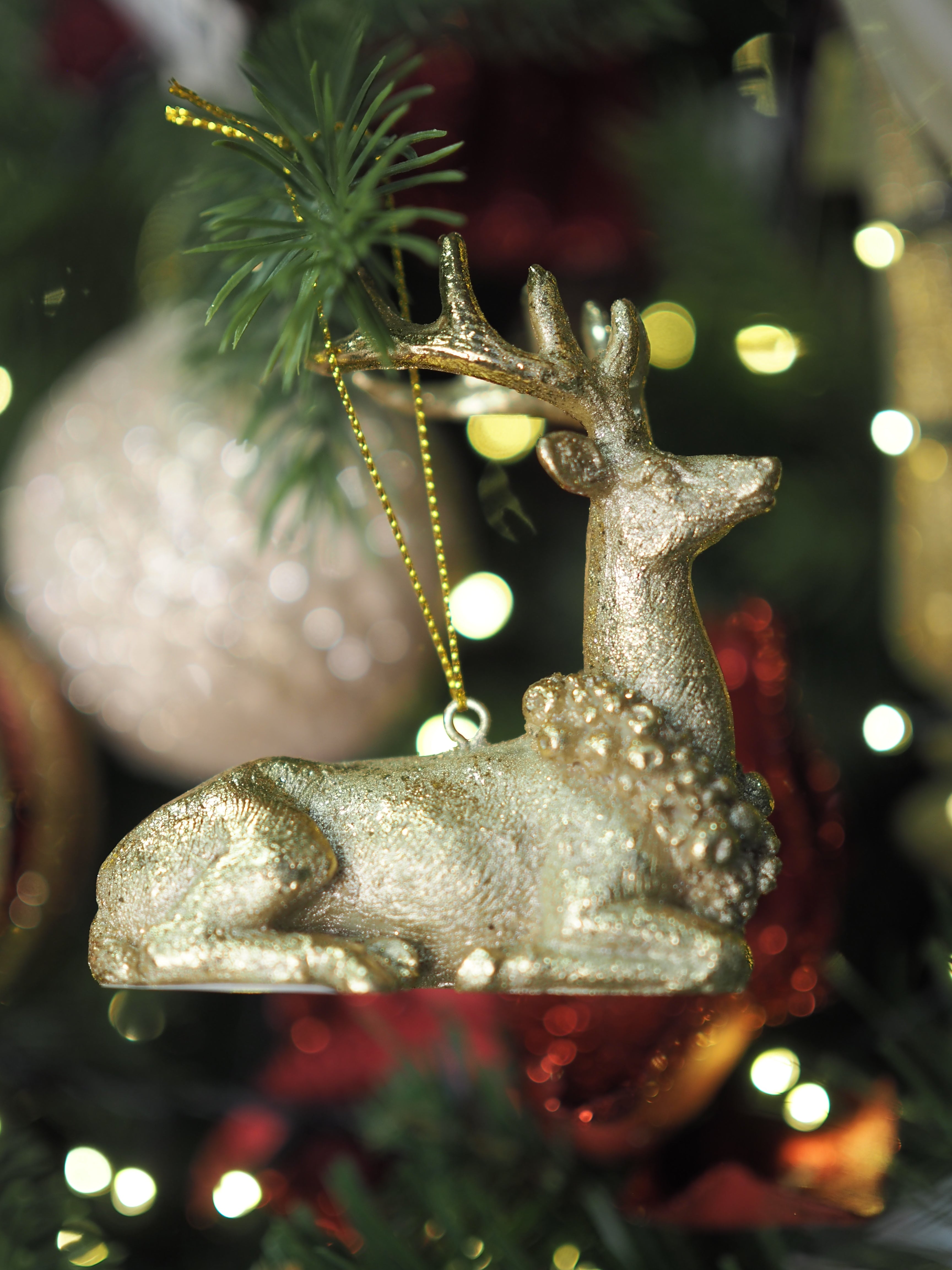 Gold collared deer bauble