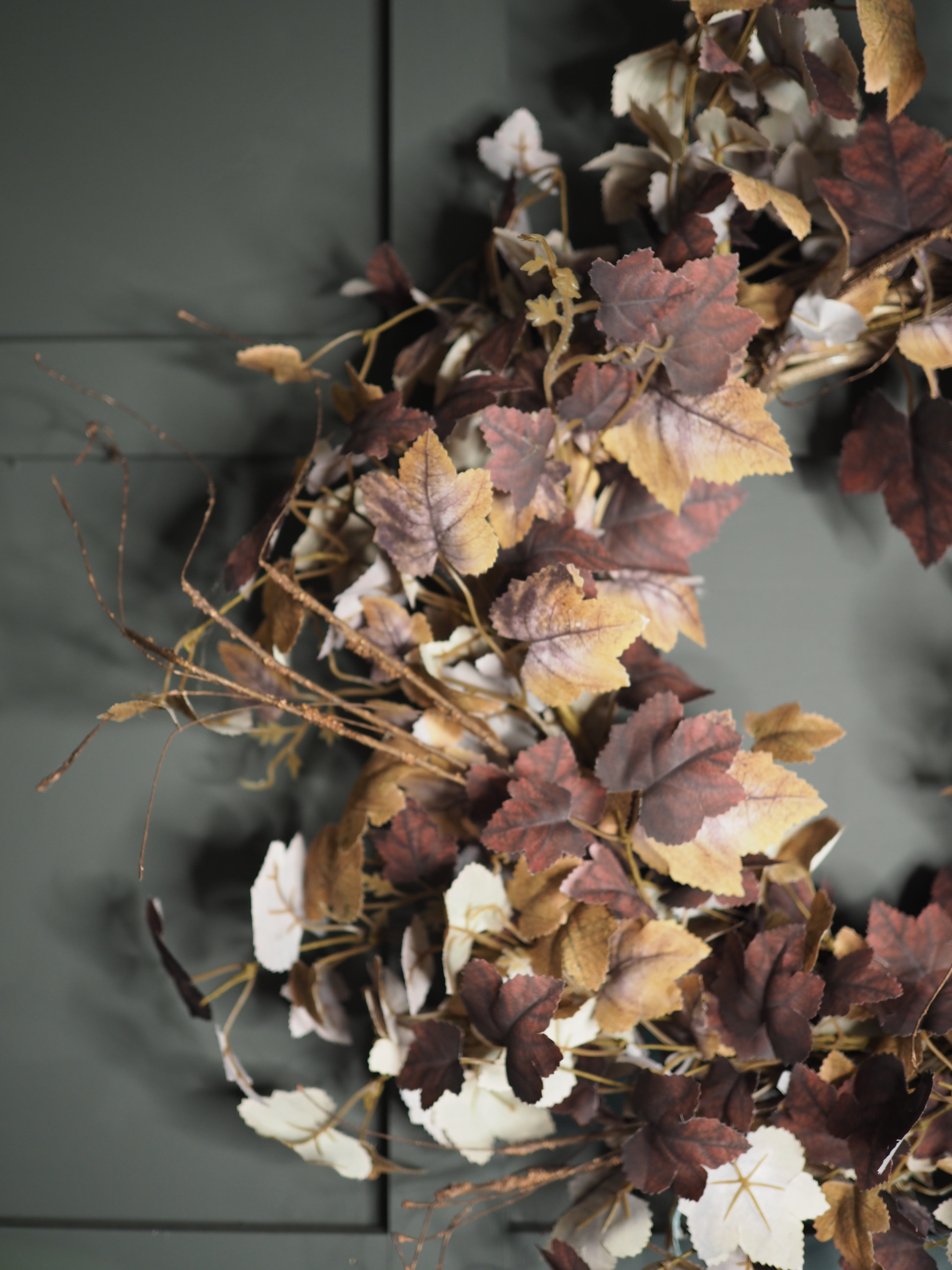 Rustic leaf wreath