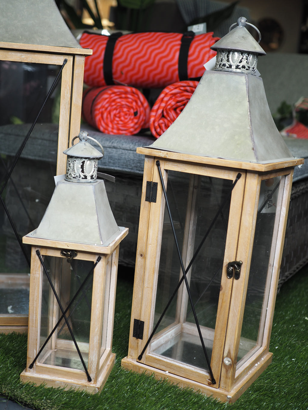 Firwood lantern with metal crossing