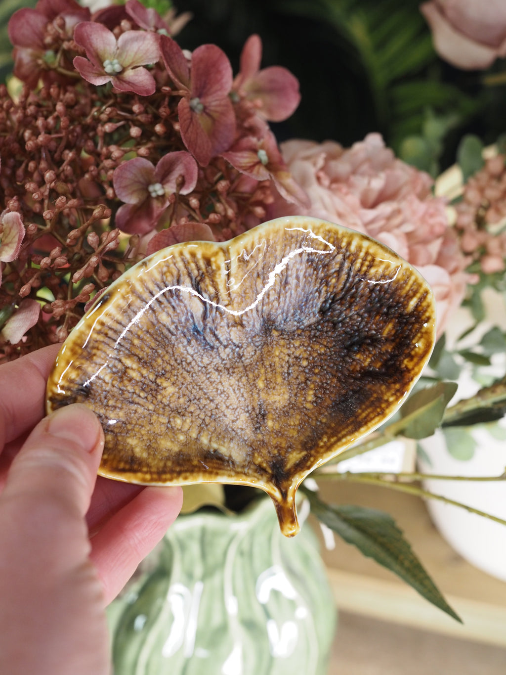 Natural reactive stoneware gingko trinket dish