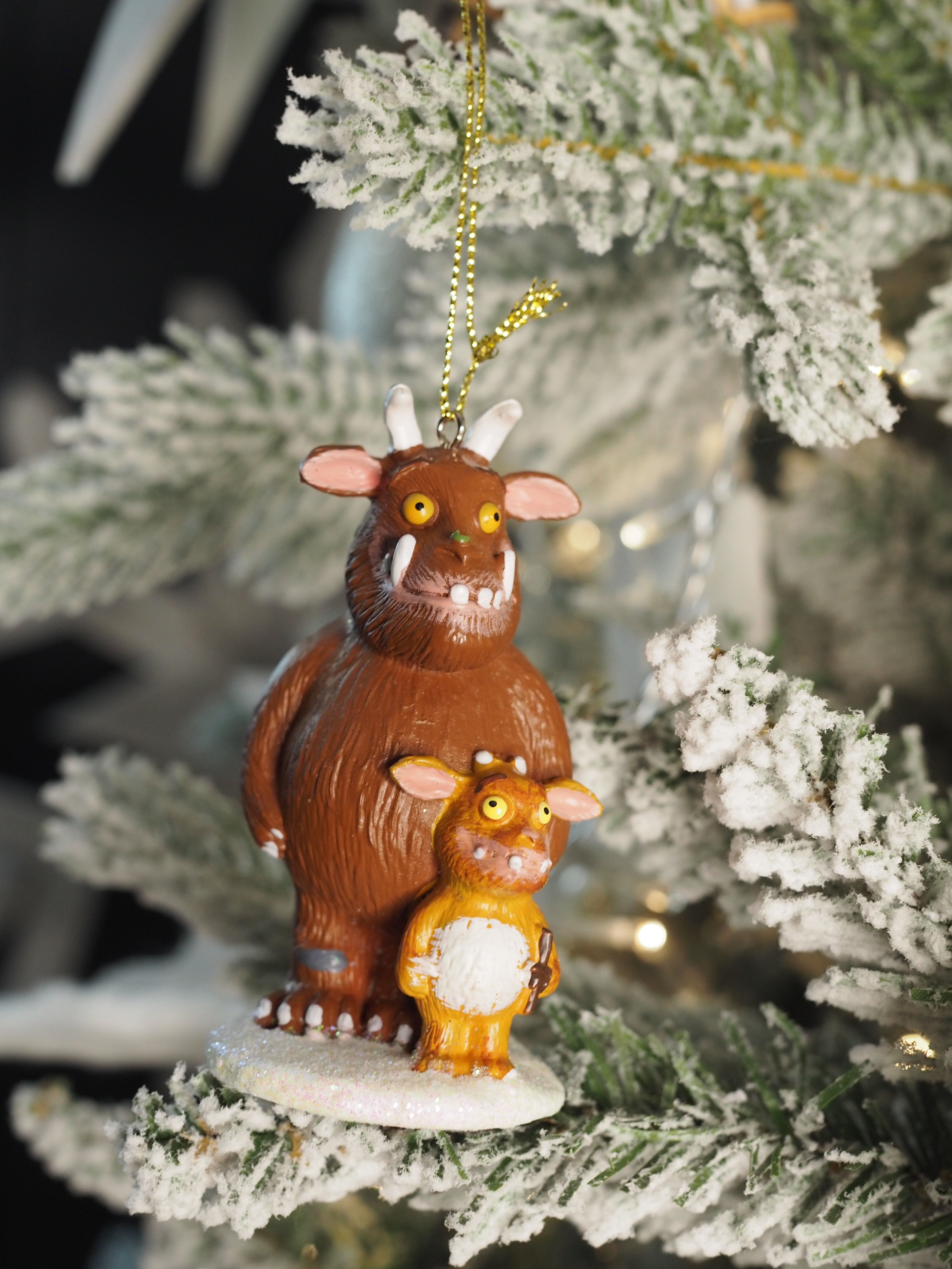 Resin Gruffalo & Gruffalo's Child hanging dec