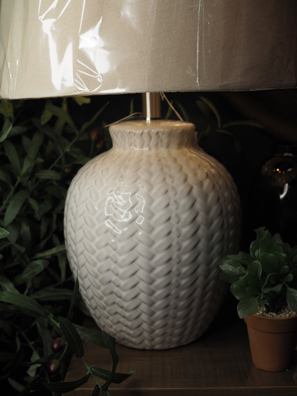 Ivory ceramic lamp with oatmeal shade