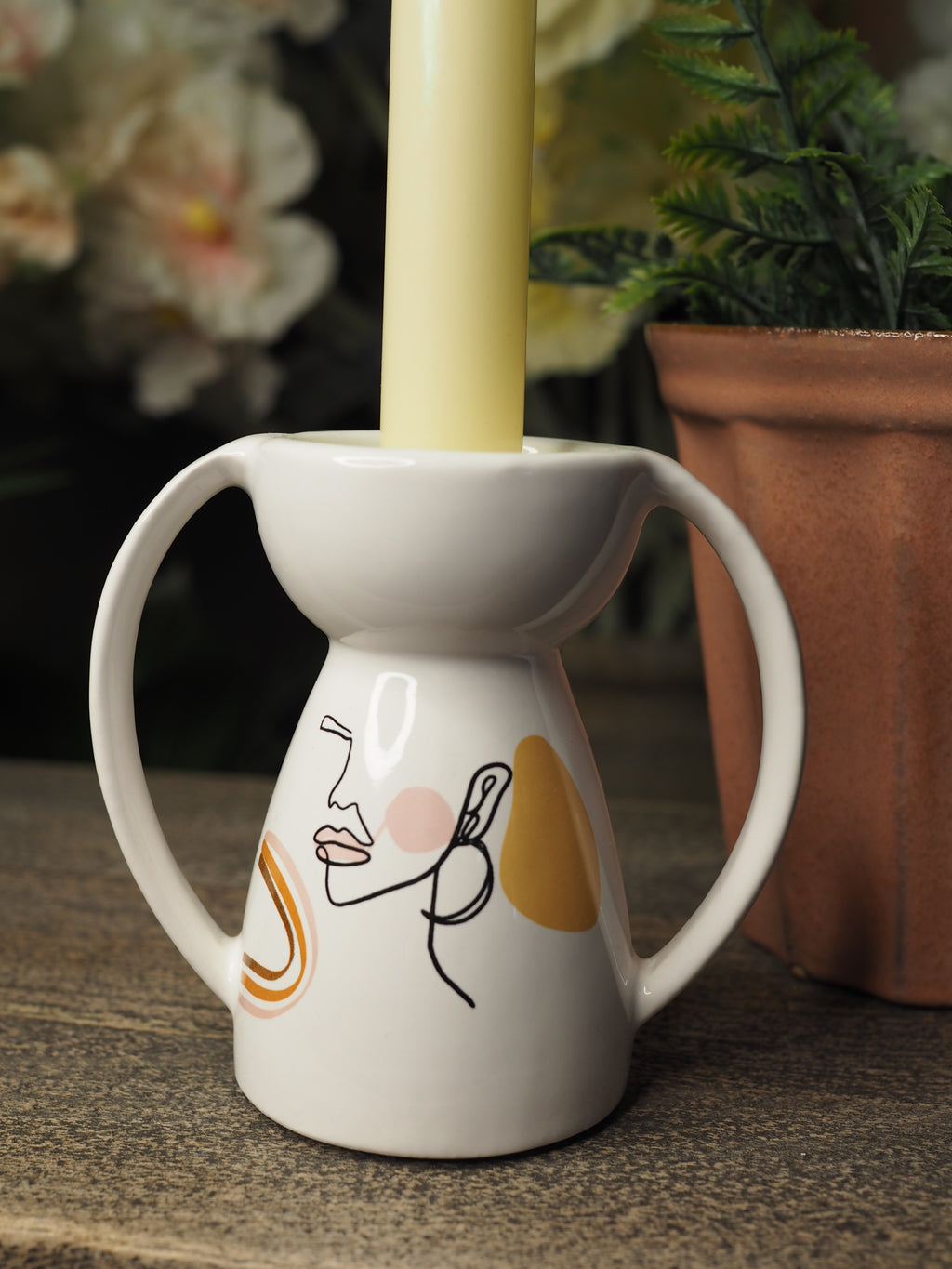 Line drawing contemporary vase