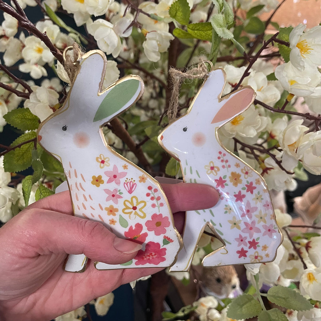 Rabbit metal ditsy floral hanging dec