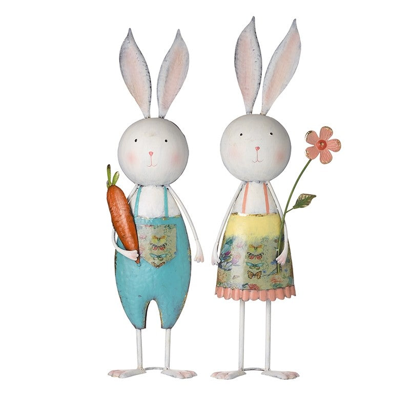 Metal Rabbit with carrot and flower
