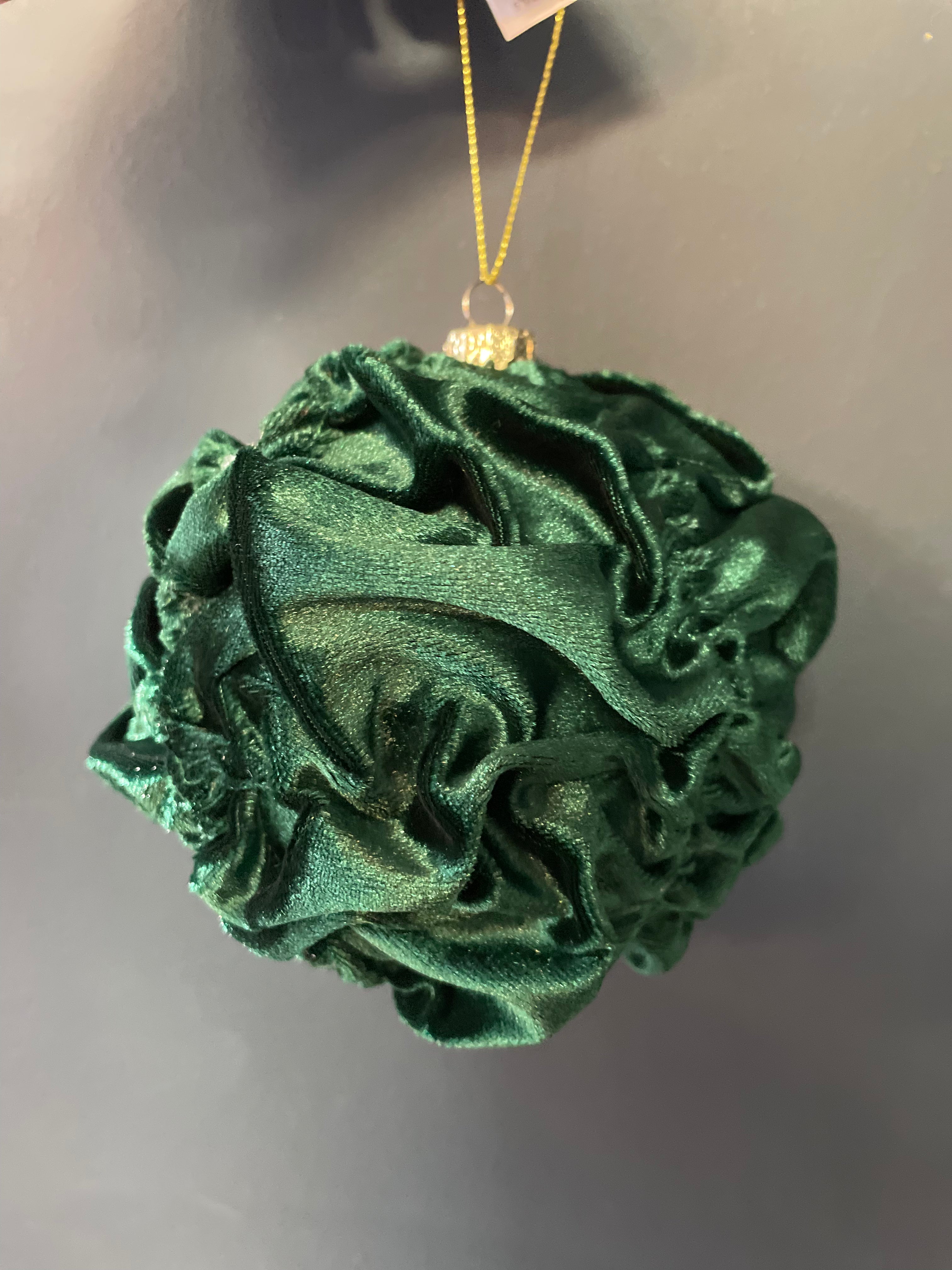 Green/burgundy crushed velvet bauble