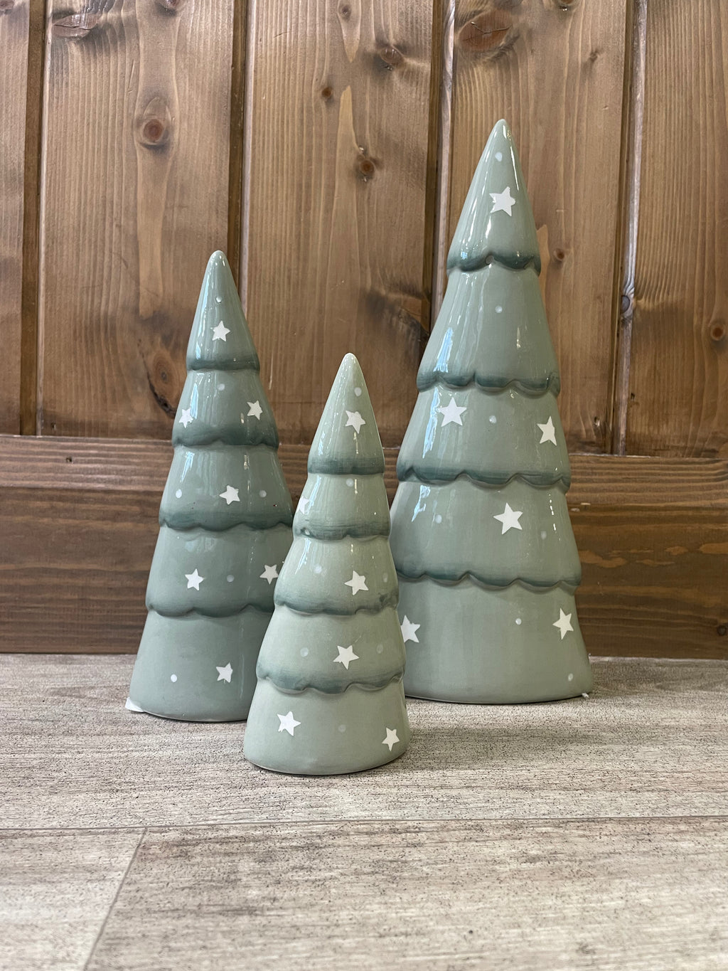 Light green ceramic tree decorations (3 sizes)