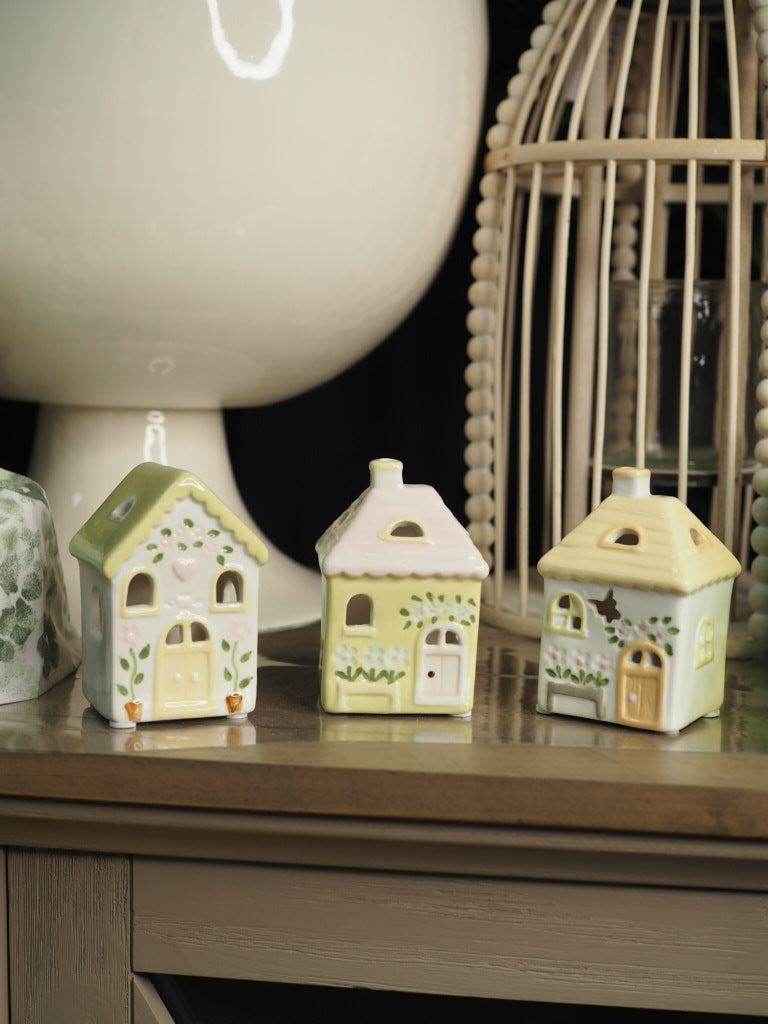 Light up mini battery operated house