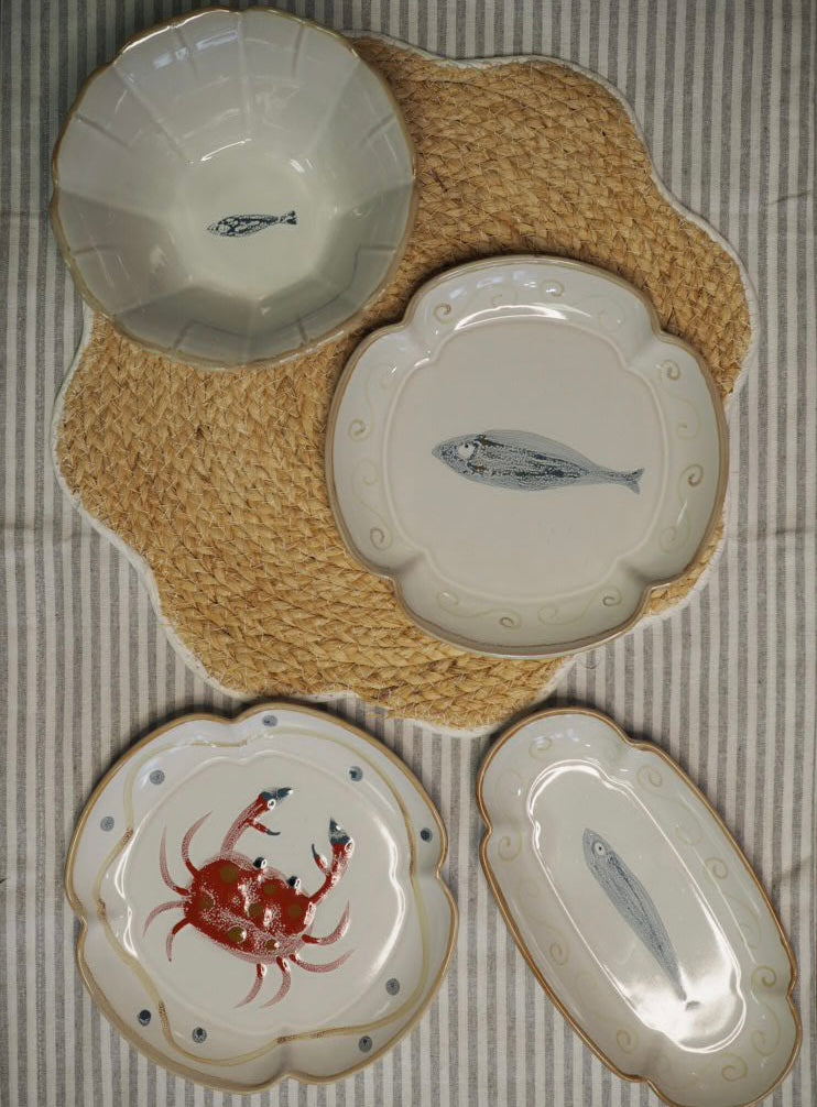 Fish fluted stoneware bowl