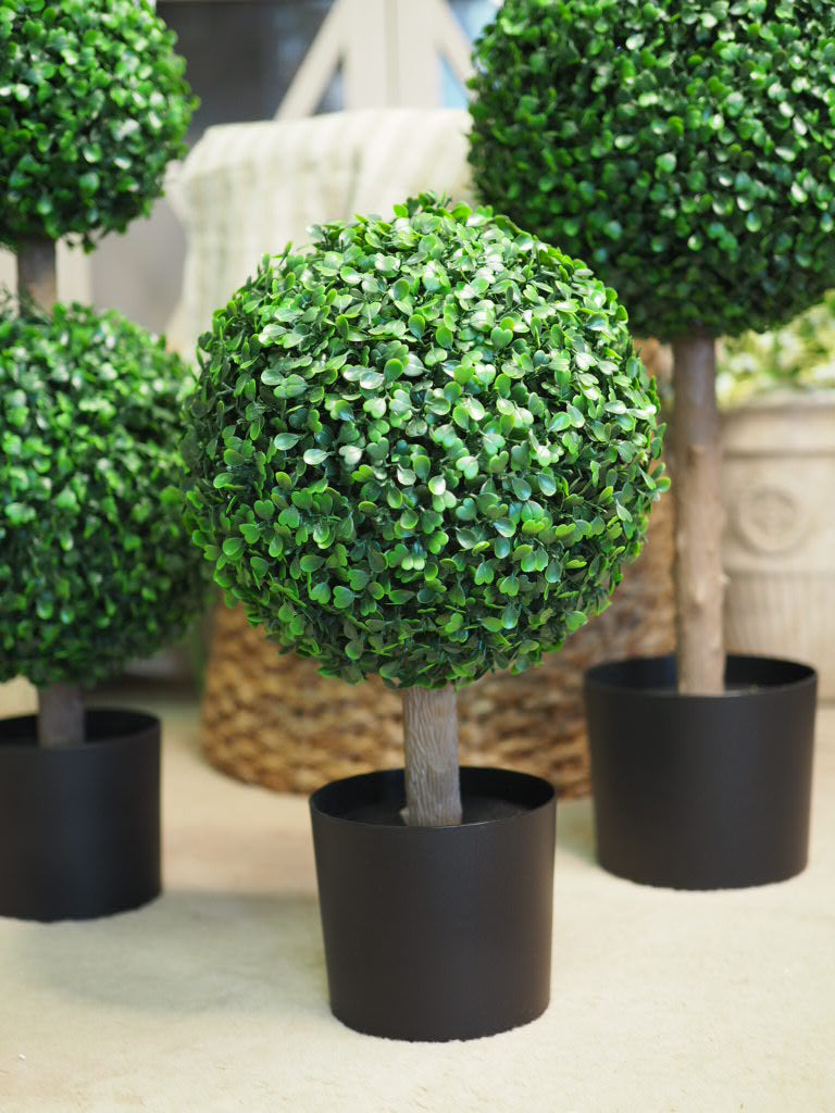 Boxwood faux potted plant