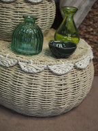 Storage basket with scalloped lid