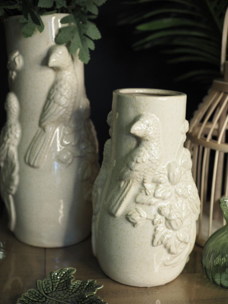 Cream porcelain parrot embossed vase (24.5cmH)