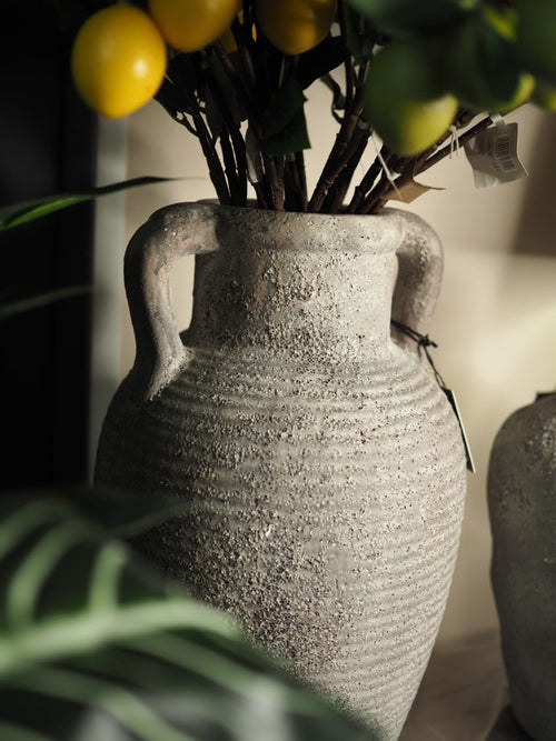 Apulia handled vase