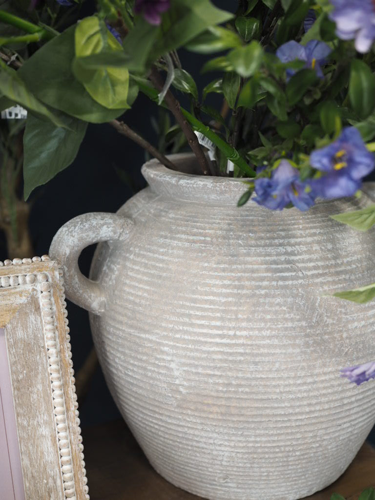 Tivoli handled pot