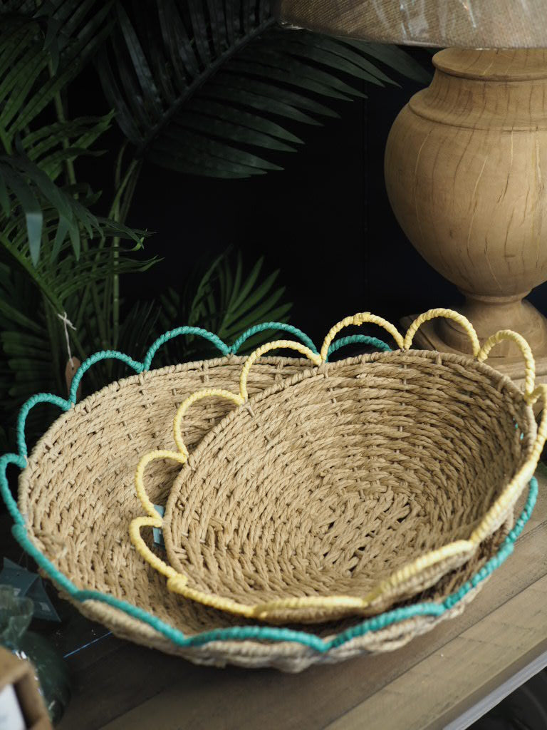 Scallop edge basket bowl
