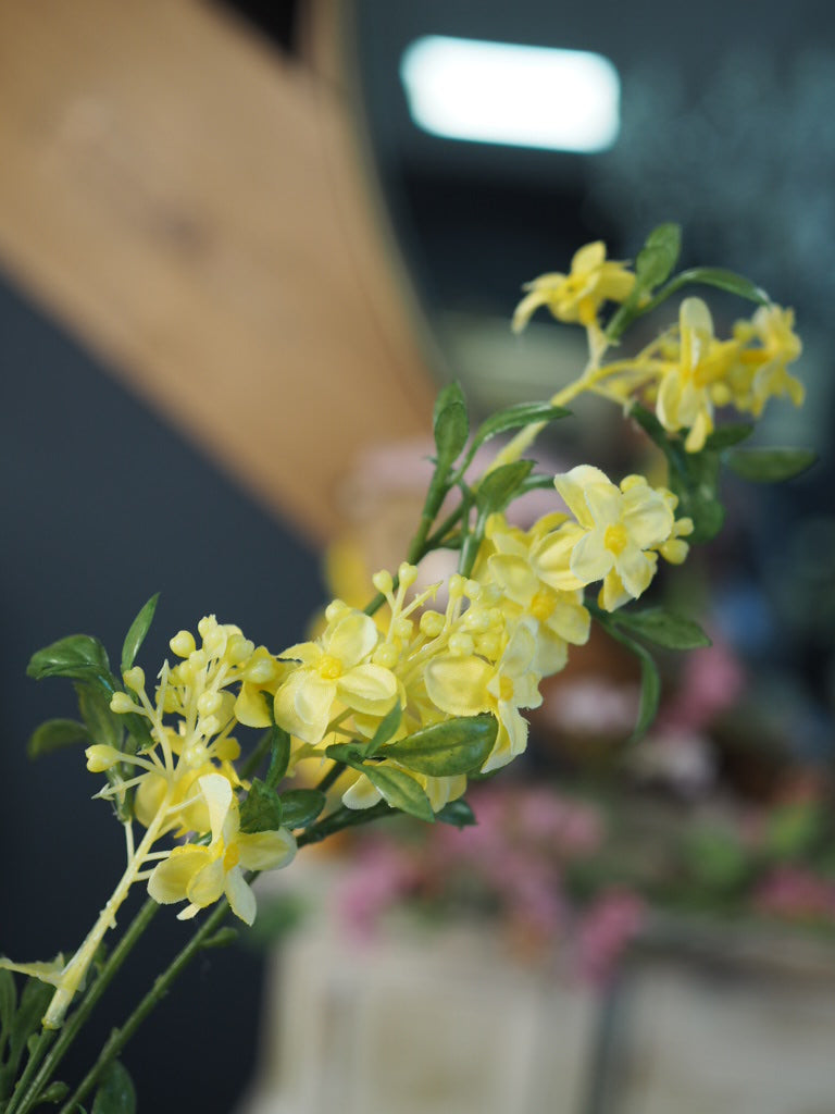 63cm Lilac Spray - Yellow