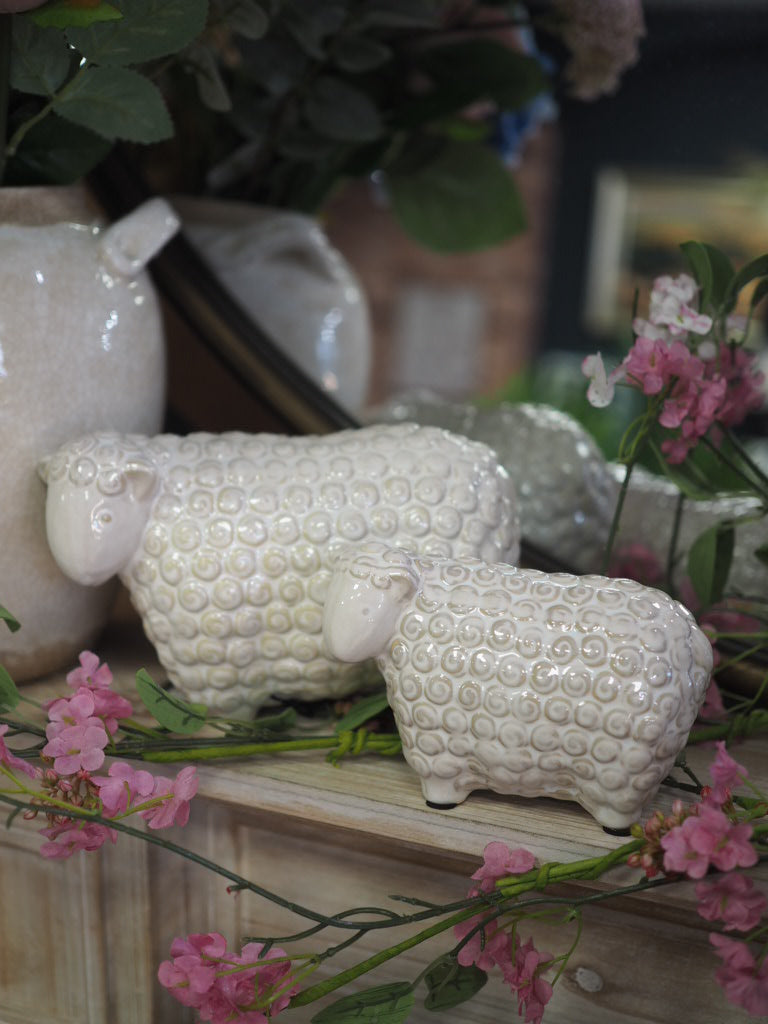 Small sheep ornament