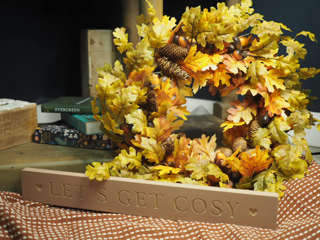 Autumn oak leaves wreath
