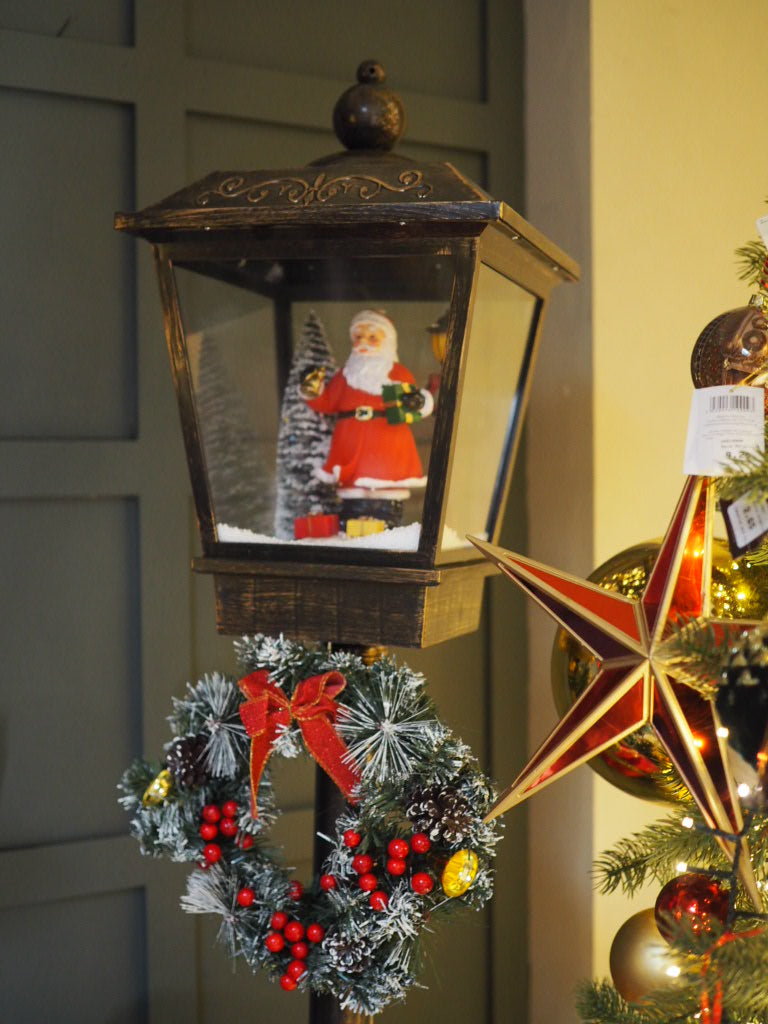 Christmas Lamp post