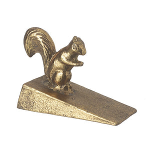 Squirrel door wedge