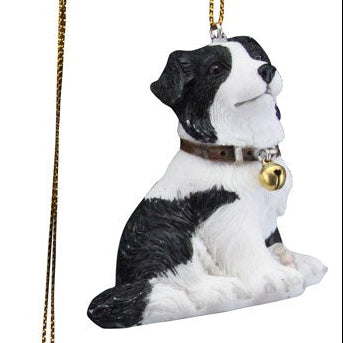 Canine friends hanging decorations
