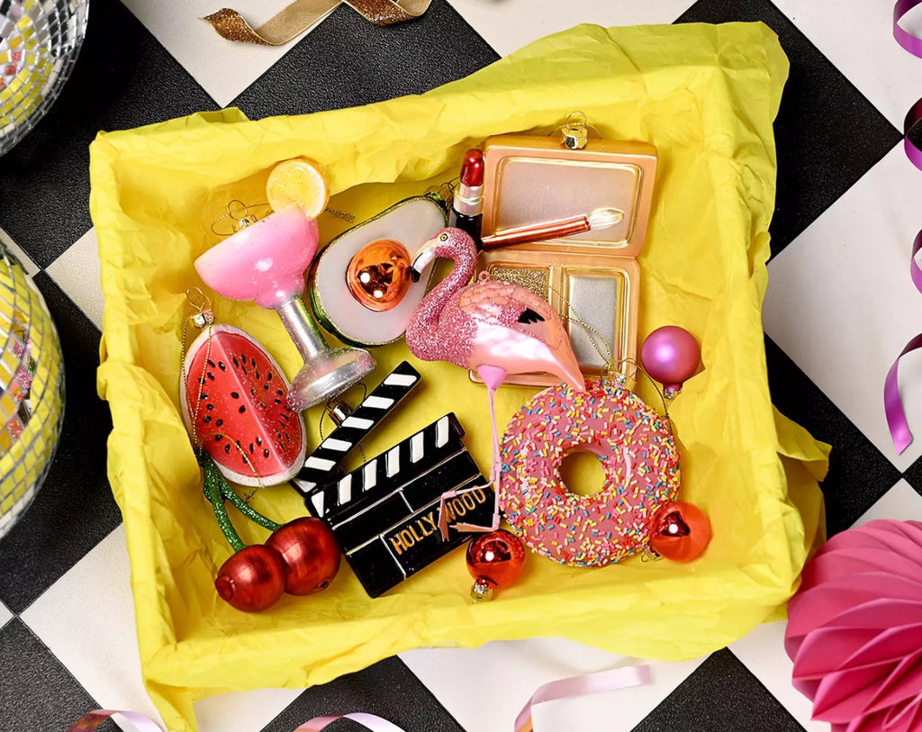 Makeup compact hanging dec
