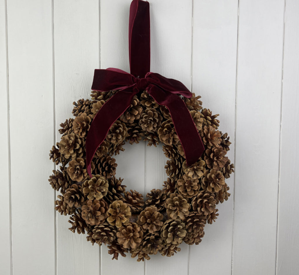 Pinecone wreath with Bow (34cm diameter)