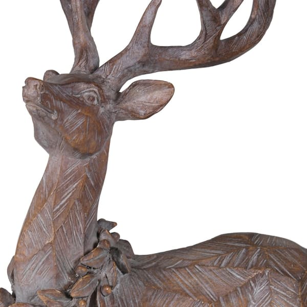 Country grandeur sitting reindeer