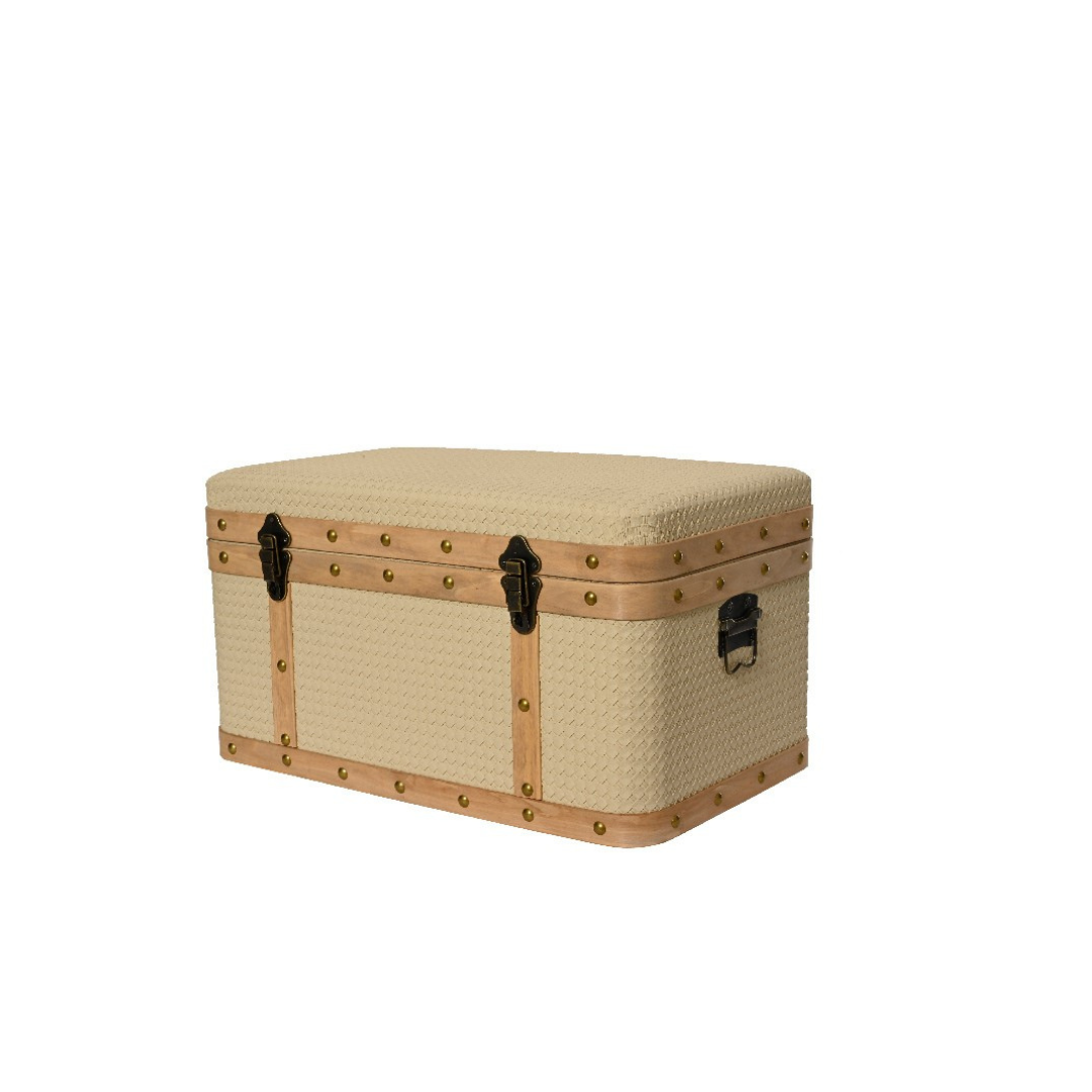 Chests with wooden rim and copper closure