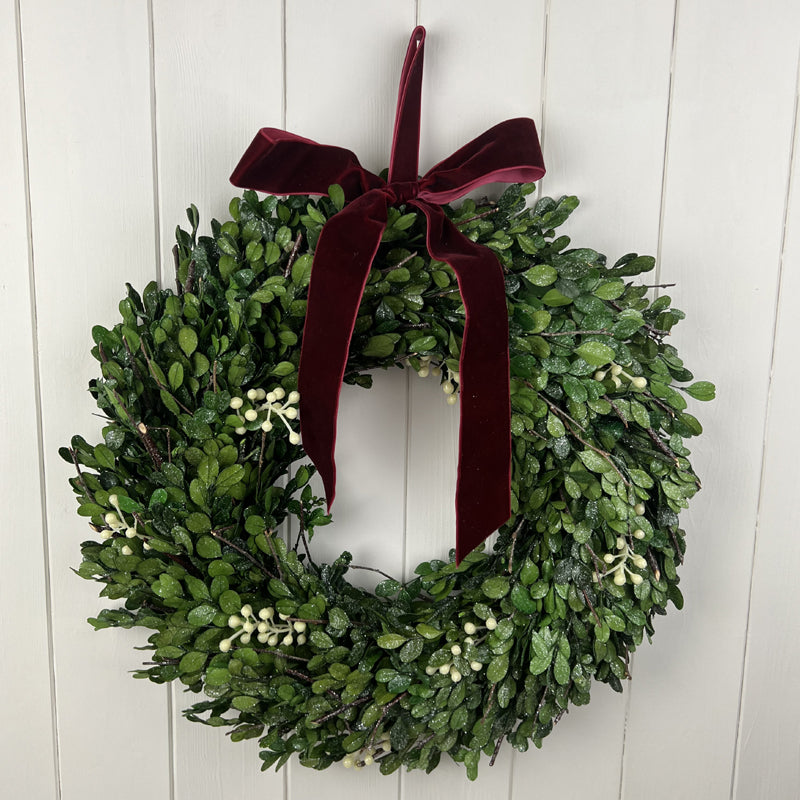 Mistletoe wreath with bow