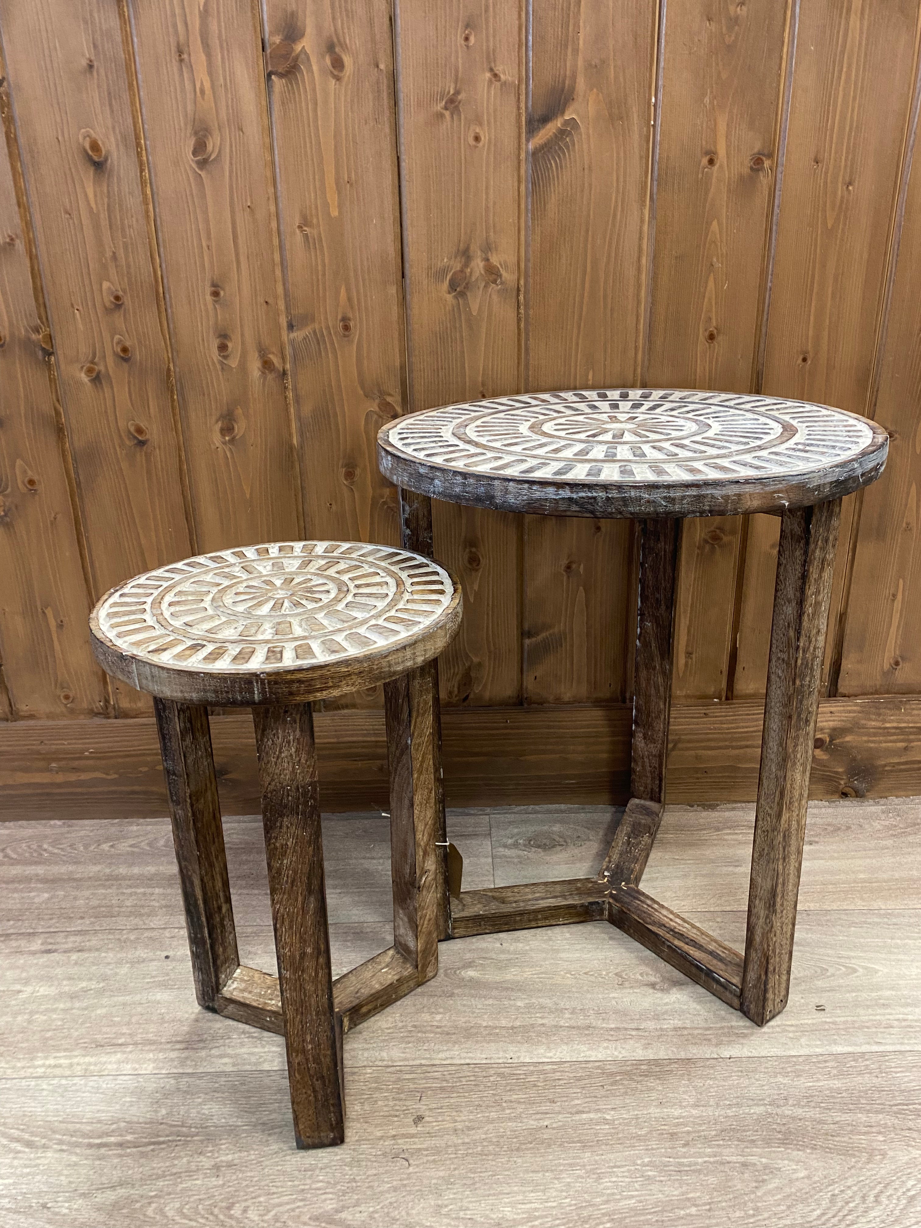 Set of 2 wooden tables with pretty cut out pattern