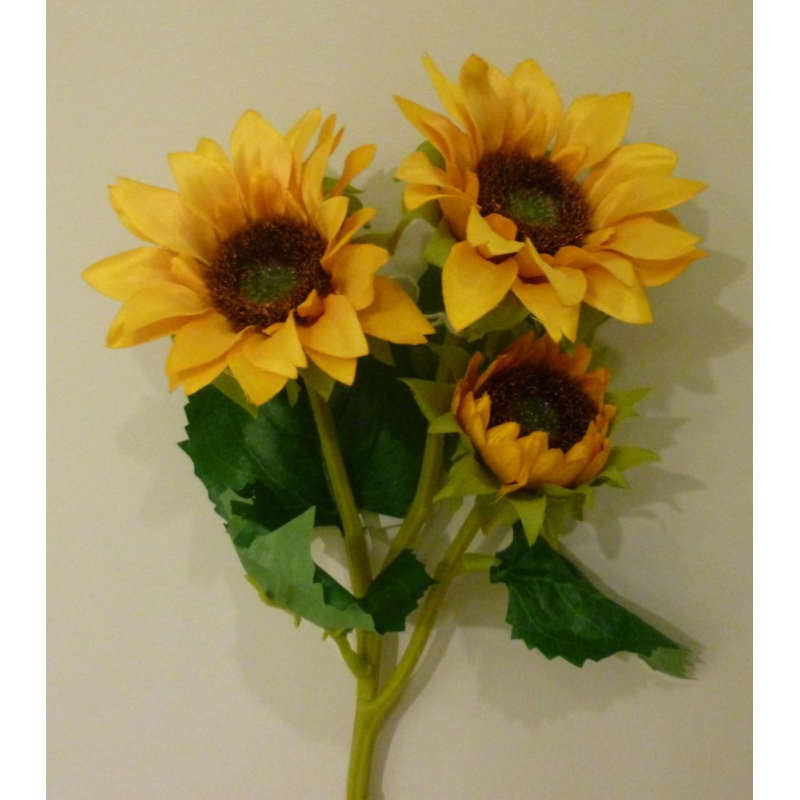 Sunflower trio spray