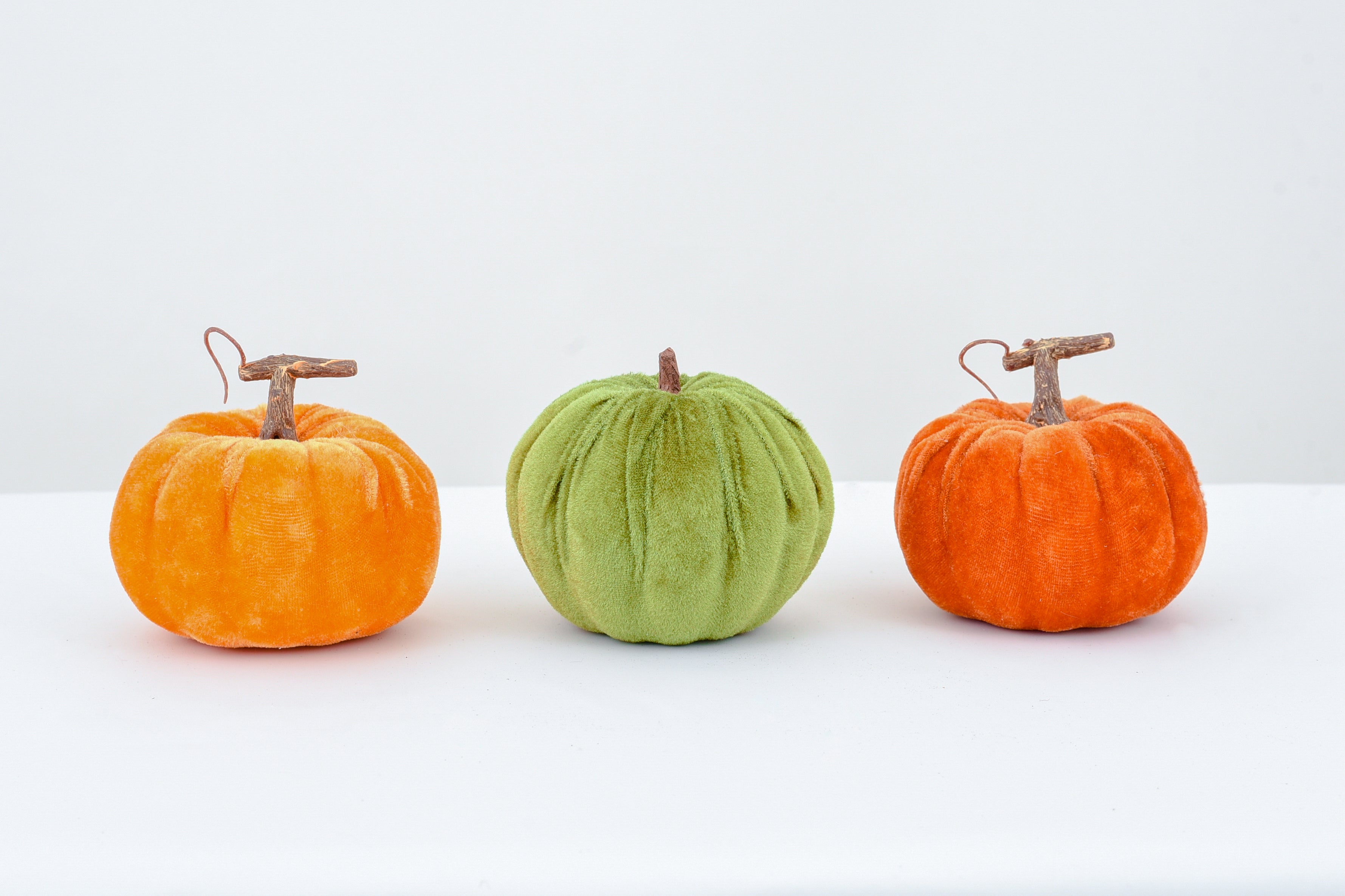 Velvet pumpkins (9cm)