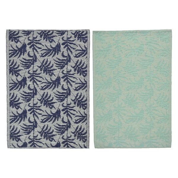 Leaf design outdoor rug