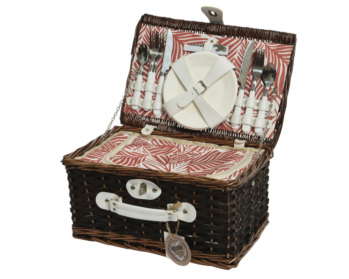 Wicker picnic basket for 4 people
