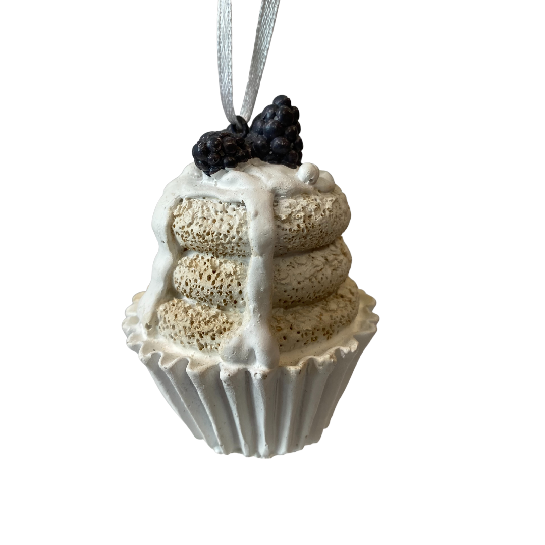 Christmas cup cake handing decoration