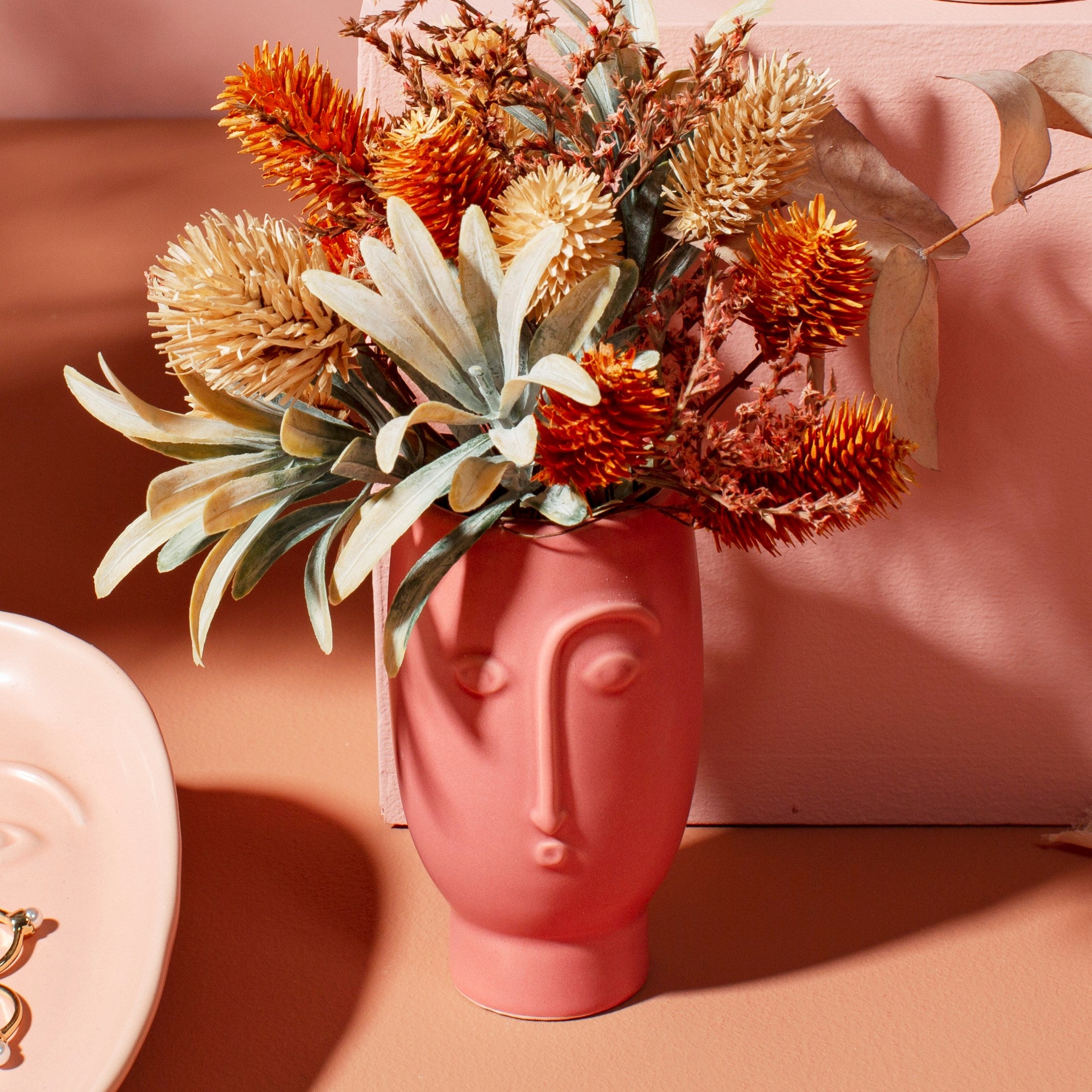 Mini face vase matte red