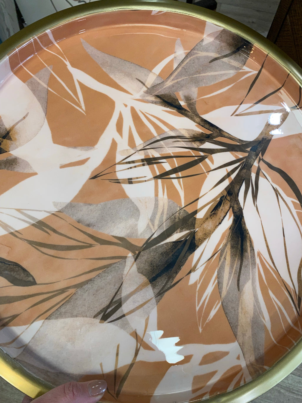 Table with fern leaf tray top