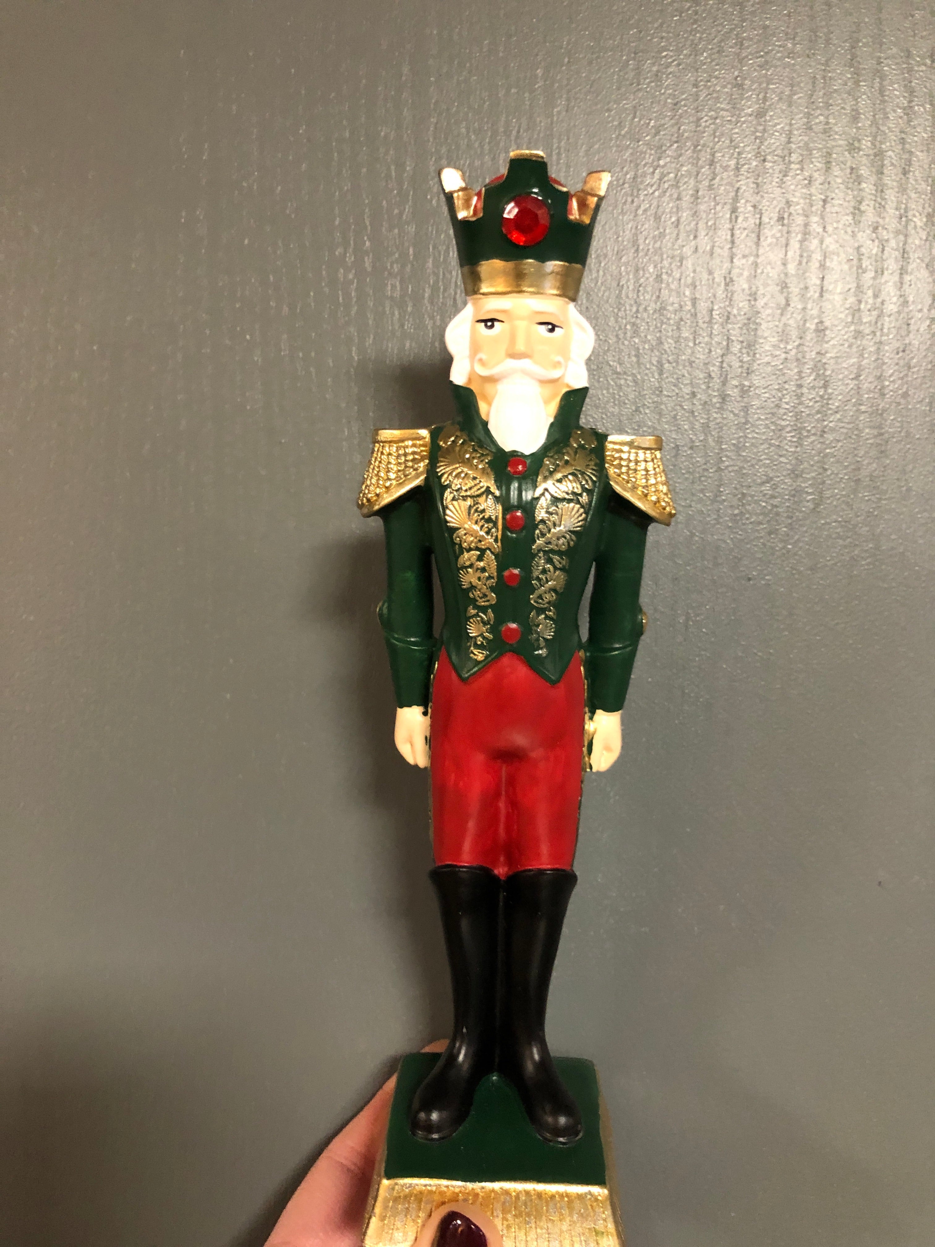 King nutcracker